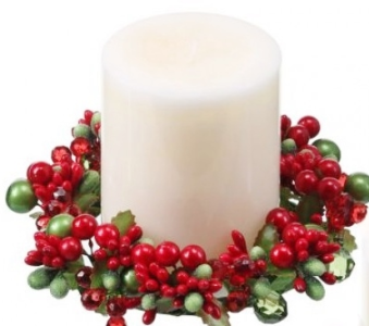 6'',4'' Opening Pearl Berry Jewel Candle Ring Red/Green