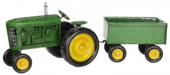 Green Metal Tractor with Cart
19" x 7", Design Liner in Cart 6.5" x 4" x 2.5"