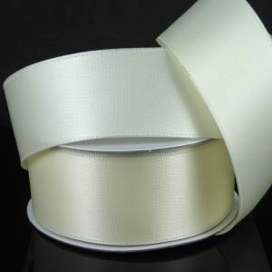 #9 Wired Ivory Double Face Satin 
1.5" x 25yd