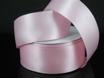 #9 Wired Pink Double Face Satin
1.5" x 25yd
